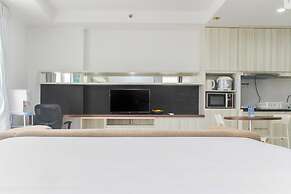 Nice And Comfort Studio Room At Azalea Suites Apartment