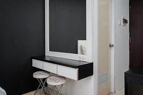 Simply Monochrome And Minimalist Studio At Serpong Greenview Apartment