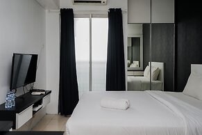 Simply Monochrome And Minimalist Studio At Serpong Greenview Apartment