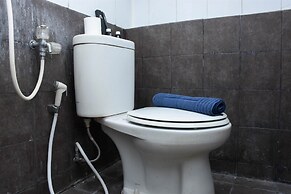 Comfort Living 1Br At Green Pramuka City Apartment