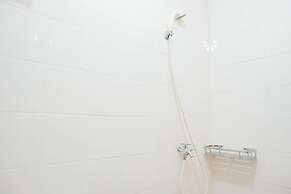 Comfortable And Combined 3Br At City Park Apartment