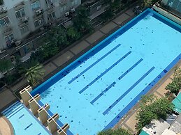 Comfortable And Combined 3Br At City Park Apartment