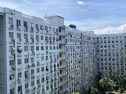 Comfortable And Combined 3Br At City Park Apartment