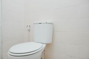 Comfortable And Combined 3Br At City Park Apartment