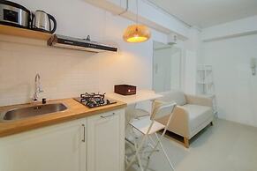 Cozy Living And Simply 2Br At Bassura City Apartment