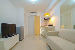 Cozy Living And Simply 2Br At Bassura City Apartment