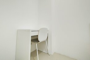 Cozy Living And Simply 2Br At Bassura City Apartment