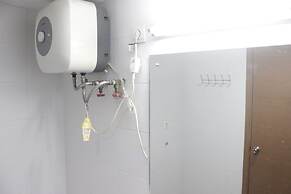 Modern & Contemporary Studio At Beverly Dago Apartment Near Itb