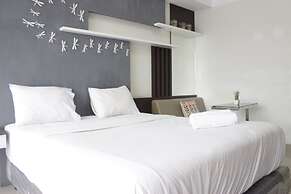 Modern & Contemporary Studio At Beverly Dago Apartment Near Itb