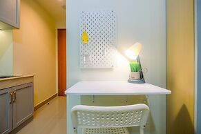 Warm And Cozy Studio Evenciio Apartment Margonda Near Ui