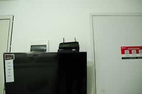 Cozy Studio Apartment At Aeropolis Residence Near Cgk Airport