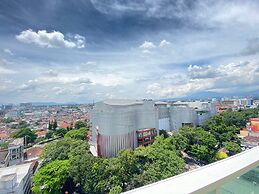 Pleasant 2Br Apartment At Tamansari La Grande