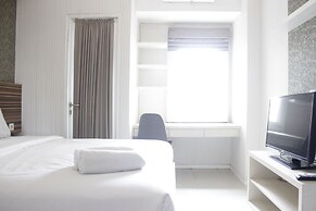 Comfy & Scenic Studio Apartment At Parahyangan Residence Near Unpar