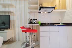Nice And Cozy Studio At Bassura City Apartment