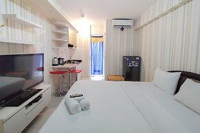Nice And Cozy Studio At Bassura City Apartment