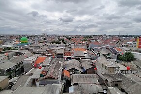 Nice And Cozy Studio At Bassura City Apartment