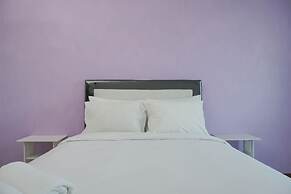 Comfort And Elegant 1Br Green Bay Condominium Apartment