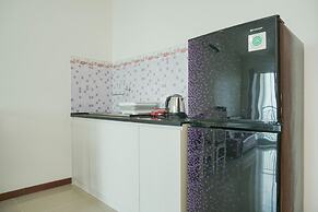 Comfort And Elegant 1Br Green Bay Condominium Apartment