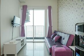 Comfort And Elegant 1Br Green Bay Condominium Apartment