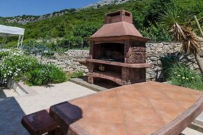 Holiday Villa Perna with Swimming Pool