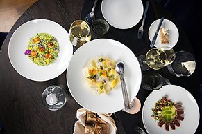 Hotel Luc, Autograph Collection