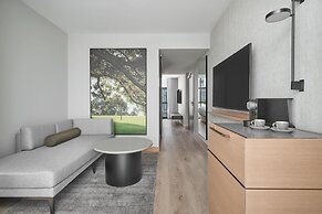 Courtyard By Marriott Melbourne Flagstaff Gardens