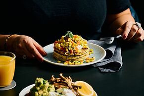 Courtyard By Marriott Melbourne Flagstaff Gardens