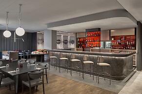 Courtyard By Marriott Melbourne Flagstaff Gardens