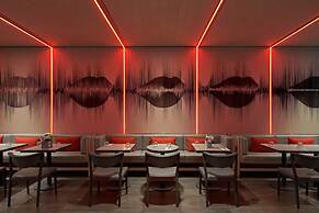 Courtyard By Marriott Melbourne Flagstaff Gardens