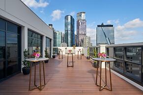 Courtyard By Marriott Melbourne Flagstaff Gardens