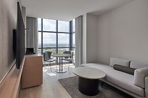 Courtyard By Marriott Melbourne Flagstaff Gardens