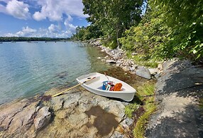 Lucky Stone Retreat - Private Beach & Acadia View