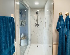 Lucky Stone Retreat - Private Beach & Acadia View