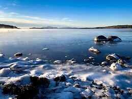 Lucky Stone Retreat - Private Beach & Acadia View