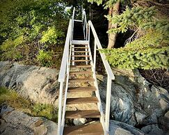 Lucky Stone Retreat - Private Beach & Acadia View