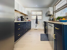 Lucky Stone Retreat - Private Beach & Acadia View