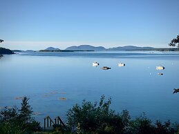 Lucky Stone Retreat - Private Beach & Acadia View