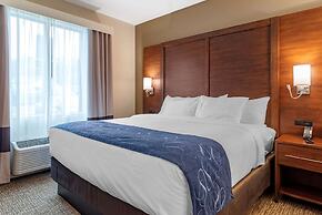 Comfort Suites