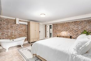 Bellwether House