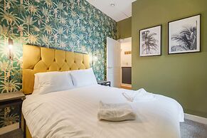 Queen Street Apartments by Sasco