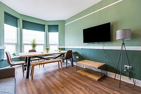 Queen Street Apartments by Sasco