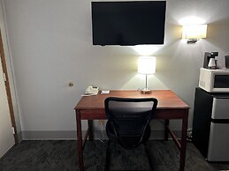 Travelodge by Wyndham Lincoln South
