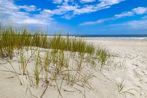 Ocean and Racquet 8110