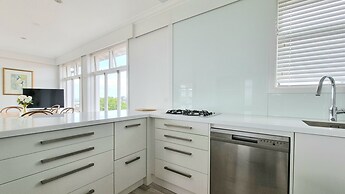 Gorgeous Apt Panoramic Views