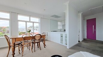 Gorgeous Apt Panoramic Views