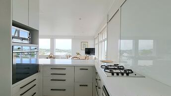 Gorgeous Apt Panoramic Views