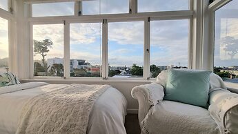 Gorgeous Apt Panoramic Views