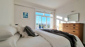 Gorgeous Apt Panoramic Views