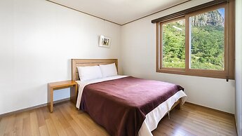 Jeju the Oceanhill Pension