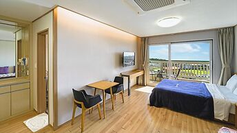 Jeju the Oceanhill Pension